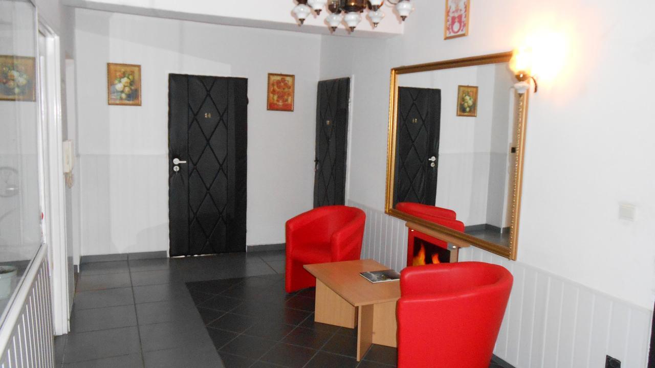 Hotel Leon Biala Podlaska Ngoại thất bức ảnh