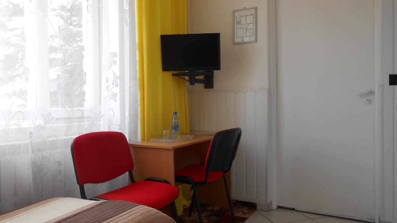 Hotel Leon Biala Podlaska Ngoại thất bức ảnh